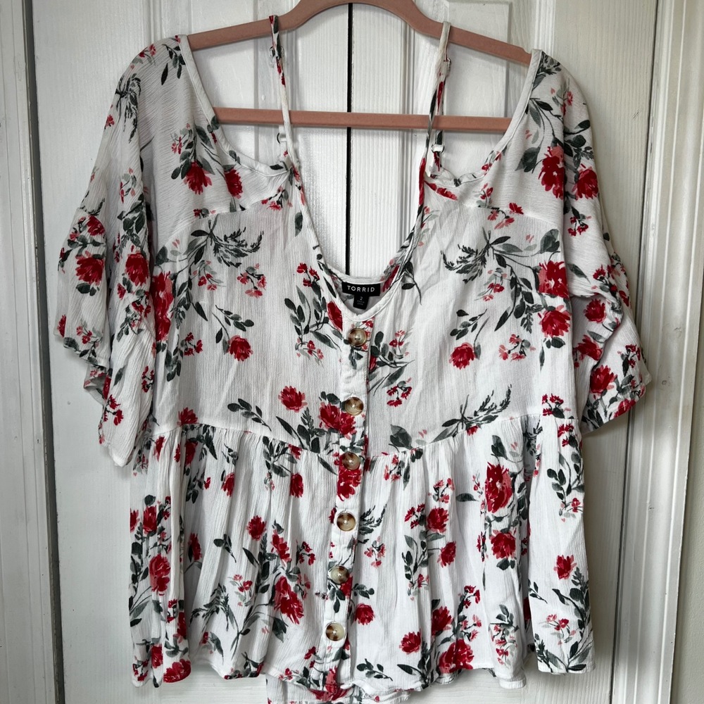 Torrid Floral Cold Shoulder Top Button Front Ruffle Sleeve White Red Size 2 plus